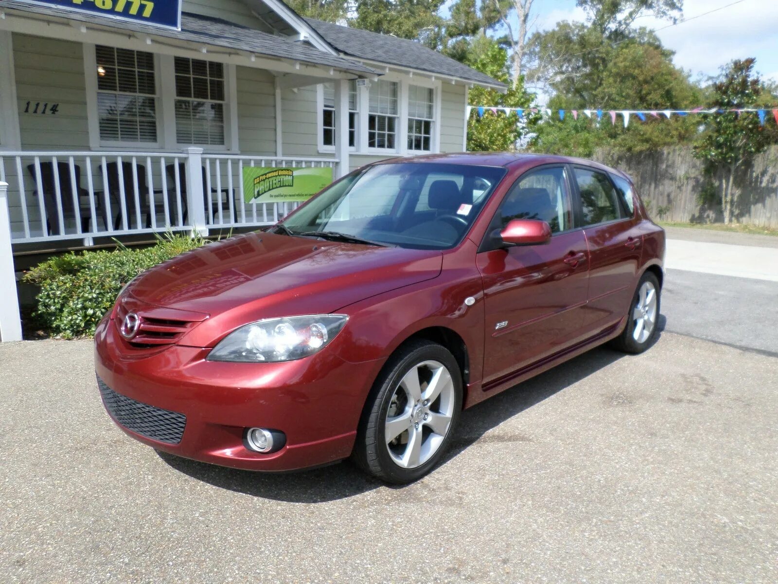 Сколько литров мазда 6. Мазда 3 хэтчбек 2006. Mazda 3 BK хэтчбек красная. Мазда 3 хэтчбек бордовая. Cooper Red Mica Mazda 3.