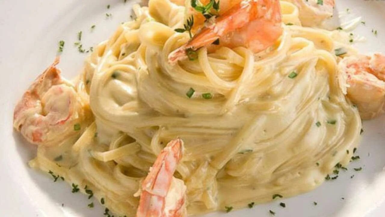 Карбонара рецепт с креветками и сливками. Карбонара рецепт с креветками и сливками. Карбонара рецепт с креветками и сливками. Спагетти карбонара с креветками. Карбонара рецепт с креветками и сливками.