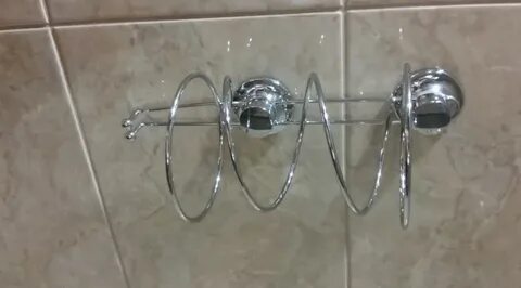 Присоски на плитку в ванной