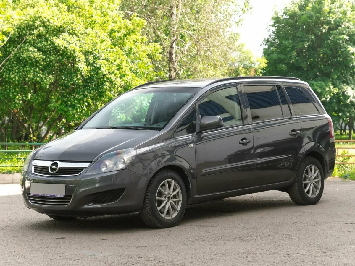 Опель зафира б отзывы. Opel Zafira 2012. Опель Зафира 2012. Опель Зафира 2013. Опель Зафира 2012 года.