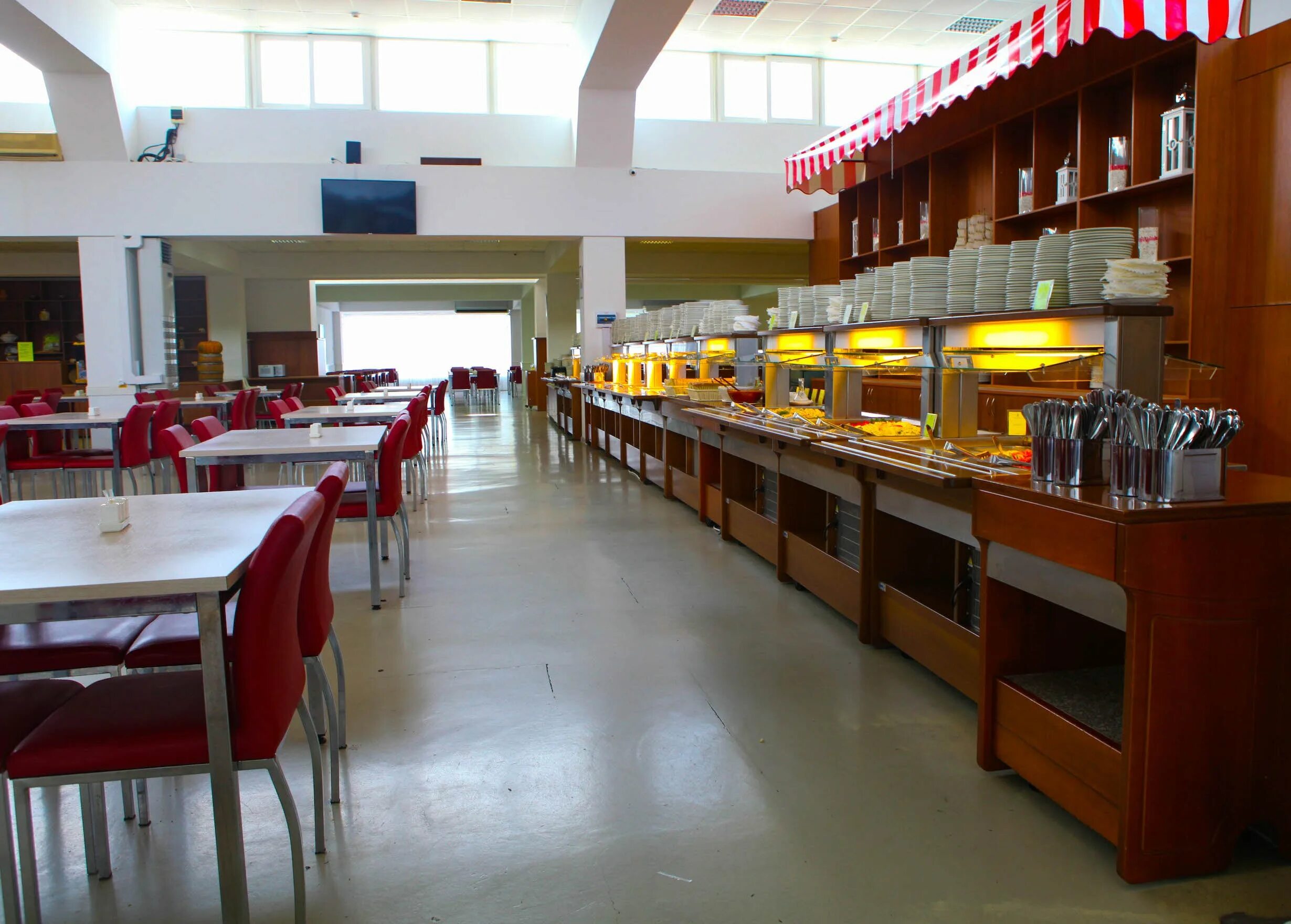 Адлеркурорт дельфин шведский стол. Столовая корпуса дельфин адлеркурорт. Адлеркурорт 3 дельфин. Адлер санаторий коралл шведский стол. Адлеркурорт питание.