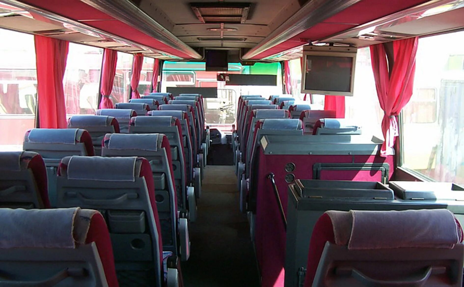 Автобус экскурсионный мест. Экскурсионный автобус внутри неоплан. Автобус экскурсионный мест. Автобус неоплан салон. Setra comfort class 2022 салон.