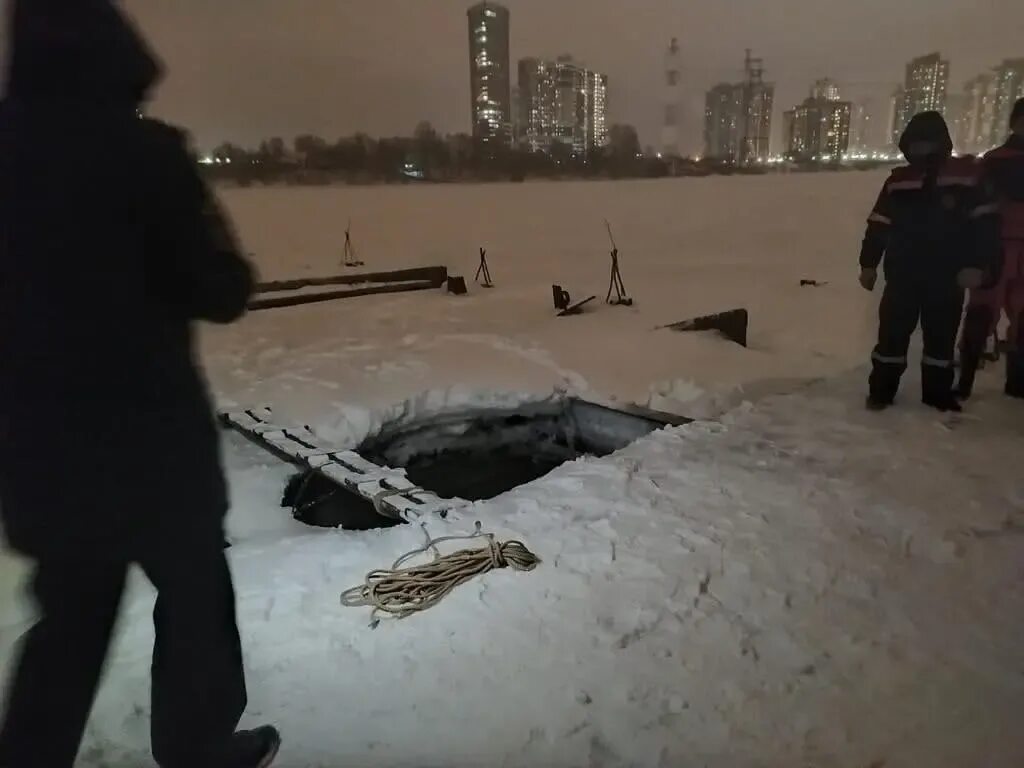 Ищут утонувшую