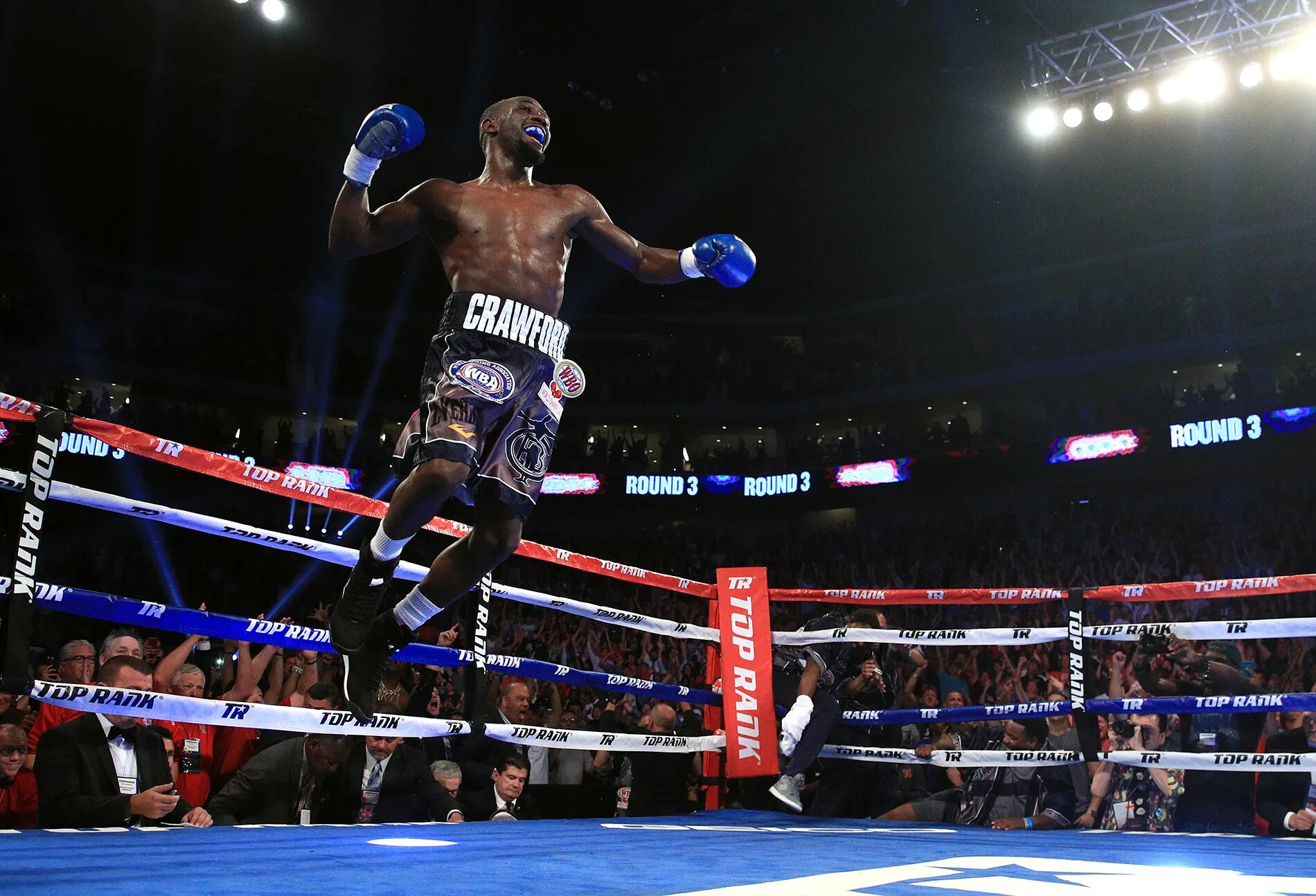 Бокс исроил мадримов. Теренс кроуфорд. Исроил мадримов жанги. Кроуфорд мадримов. Кроуфорд мадримов.