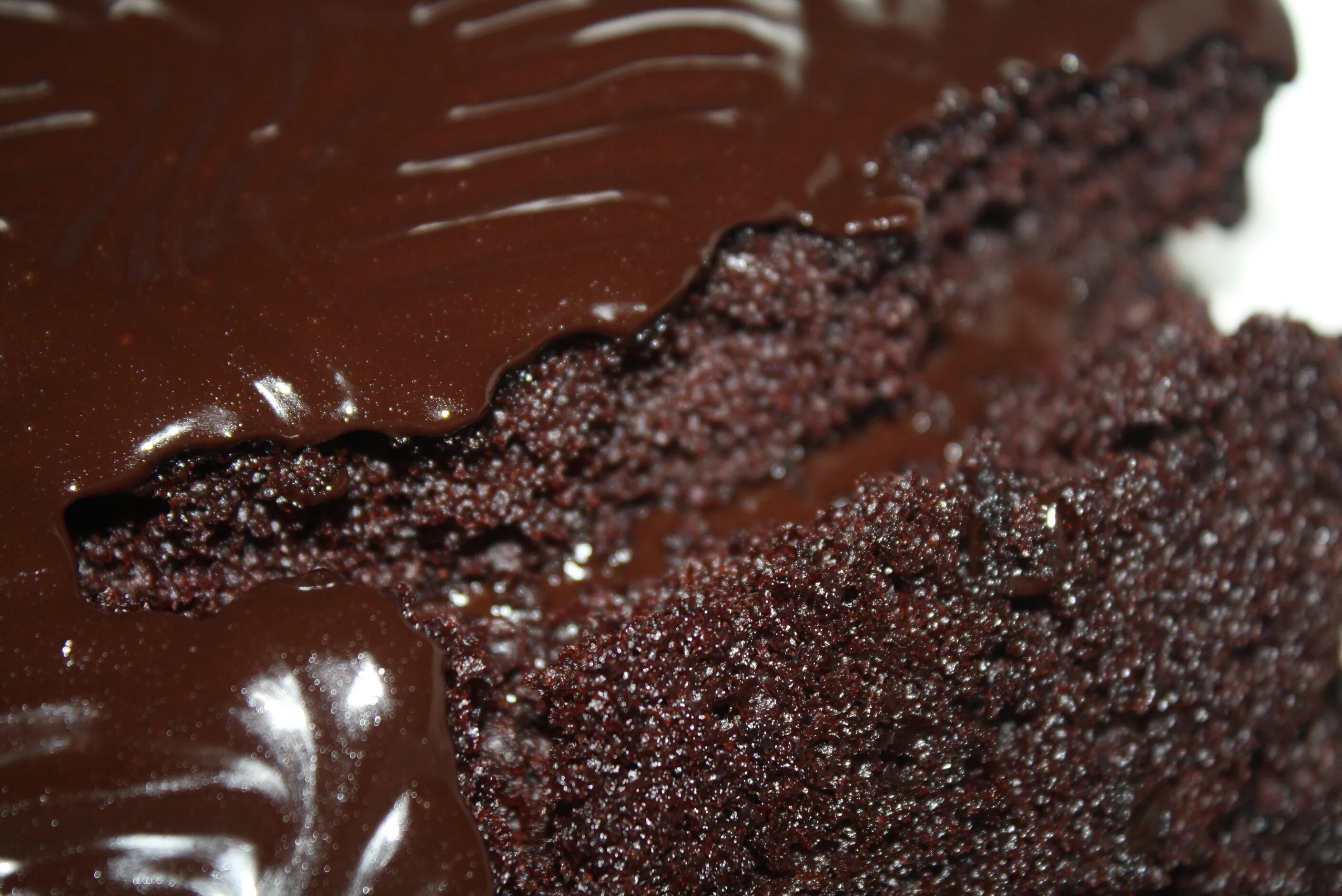 Шоколадный торт с шоколадом внутри. Шоколадный торт с жидким шоколадом. Шоколадная глазурь. Влажный шоколадный торт.