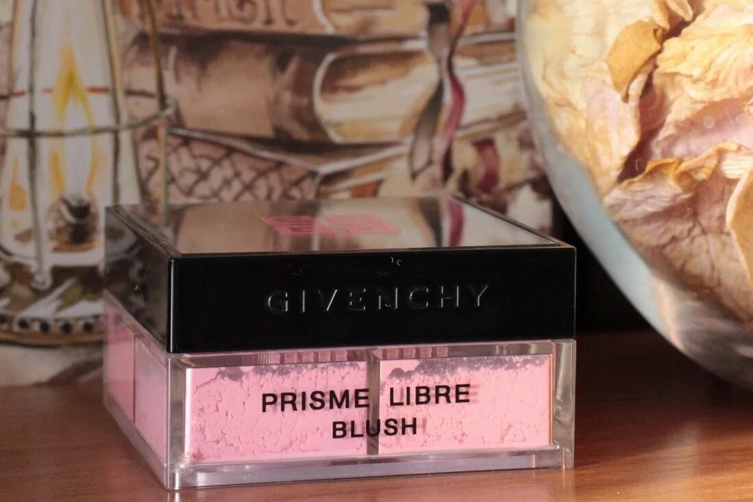 Givenchy Prisme libre blush 02. Givenchy Prisme libre blush свотчи. Givenchy Prisme libre blush 05. Румяна живанши рассыпчатые.