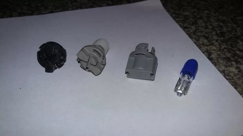 Mitsubishi lancer 9 лампы. Задние габариты лансер 9. Лампочки на задние габариты mitsubishi lancer 10. Лампа габаритная митсубиси лансер 10. Птф mitsubishi lancer 9 рестайлинг.