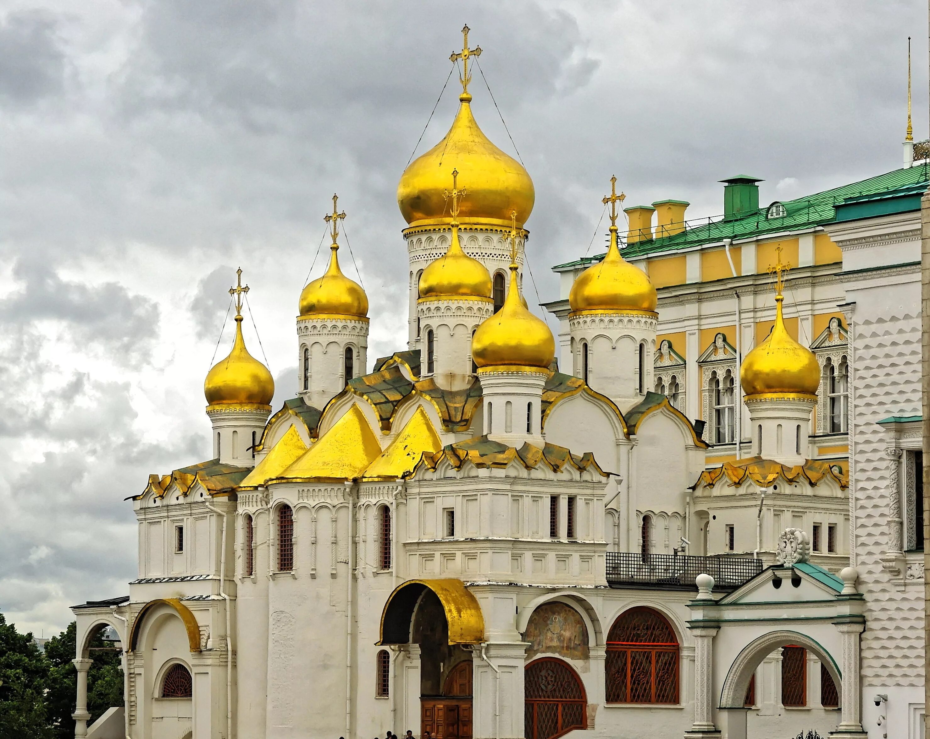 Какая церковь московского кремля. Благовещенский и Успенский соборы Московского Кремля.