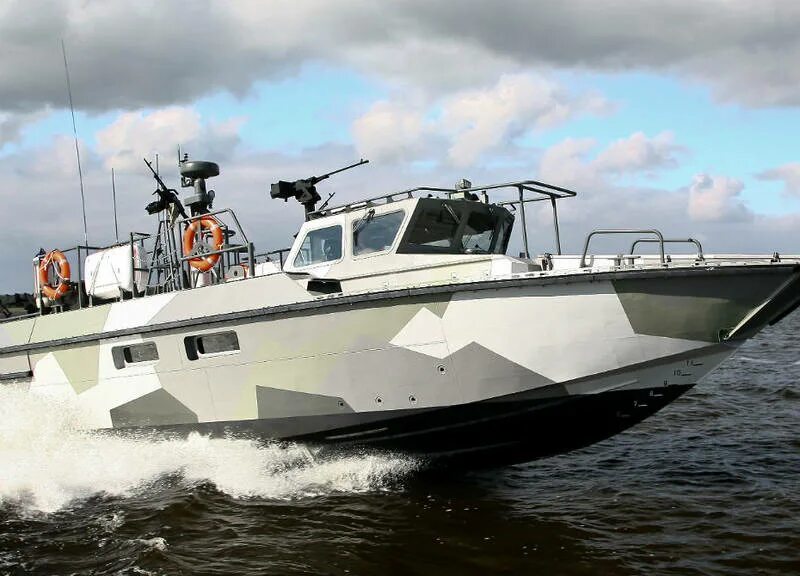 Катер с струйным мотором aquador 25 wa. Катер премьер. Прогулки на катере в санкт-петербурге. Катер премьера. Катер прогулочный.