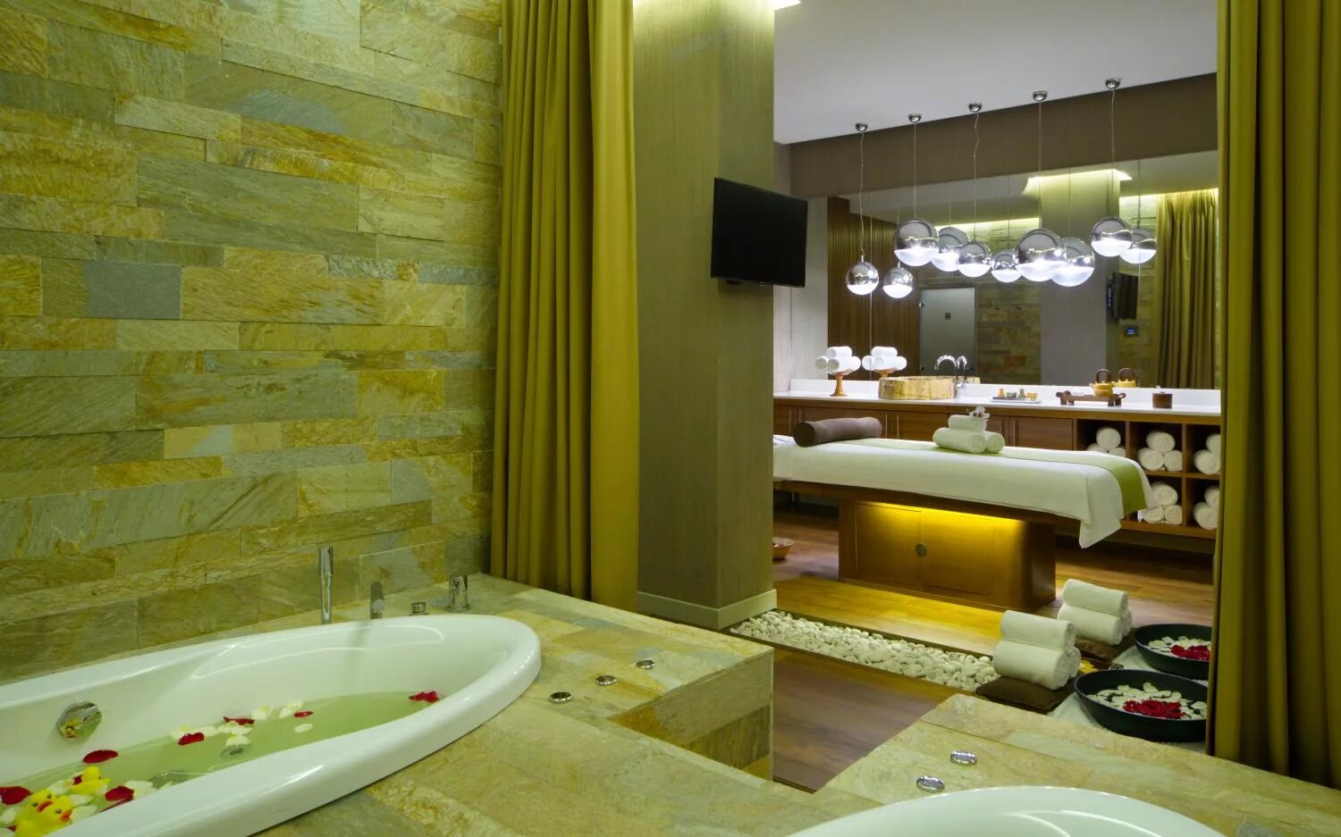 Double tree spa. Хилтон марина отель москва спа. chavana spa москва. гавана спа хилтон. хилтон ленинградская спа.
