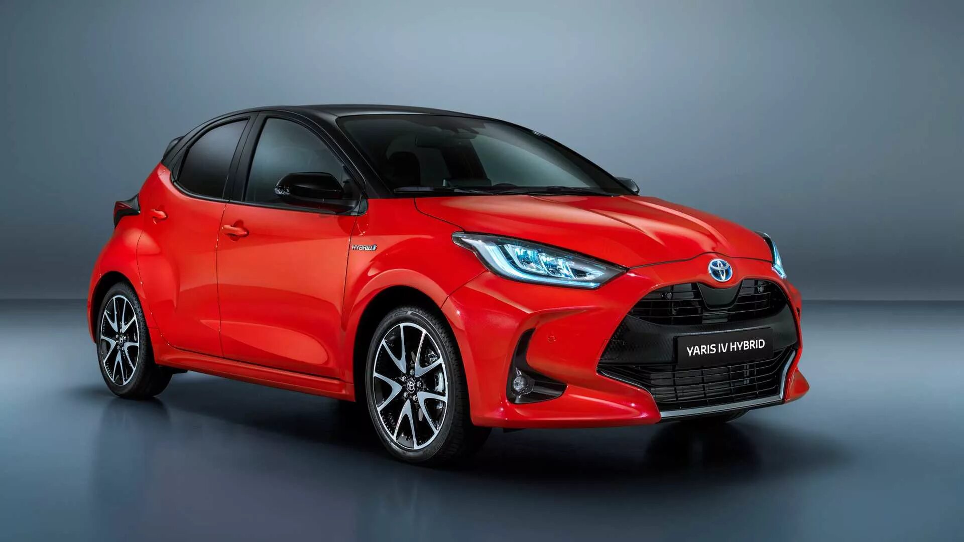 Маленькие гибриды. Toyota Yaris 2020. Toyota Yaris Hybrid 2020. Тойота Ярис хэтчбек 2020. Новая Тойота Ярис 2022.