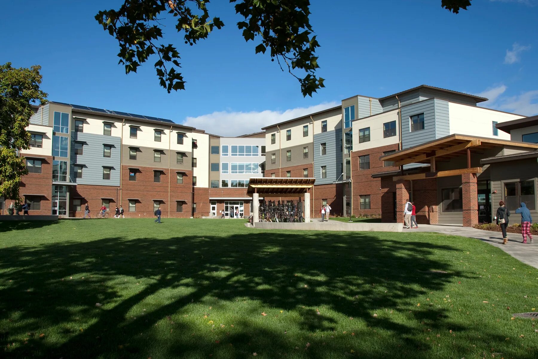 Вилингстон Резидентс. University Halls of Residence. Гринд Юниверсити. CWU колледж.