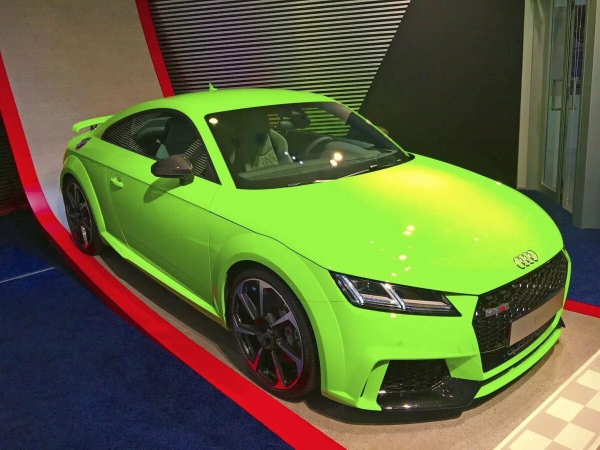 Зеленый але. Ауди ТТ зеленая. Audi TT RS зеленая. Зелёный Ауди ТТ 2022. Ауди ТТ кислотно зеленый.