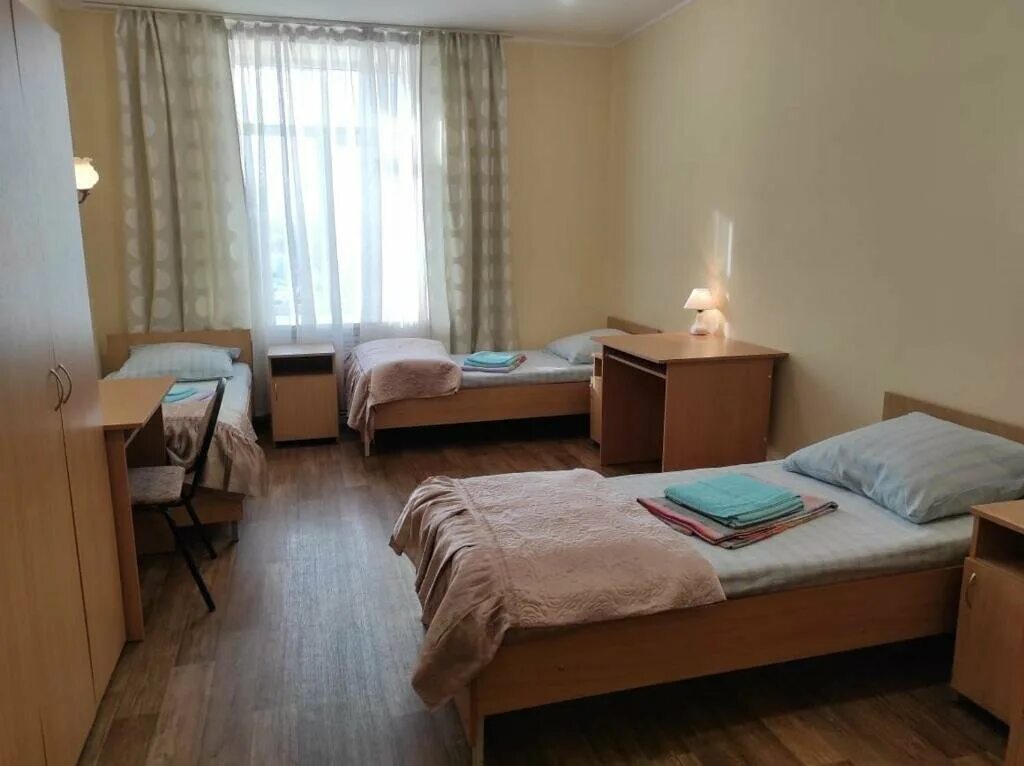 Короленко 5 екатеринбург. Гостиница кристалл екатеринбург короленко 5. 5. Короленко 5 екатеринбург. Улица короленко екатеринбург.