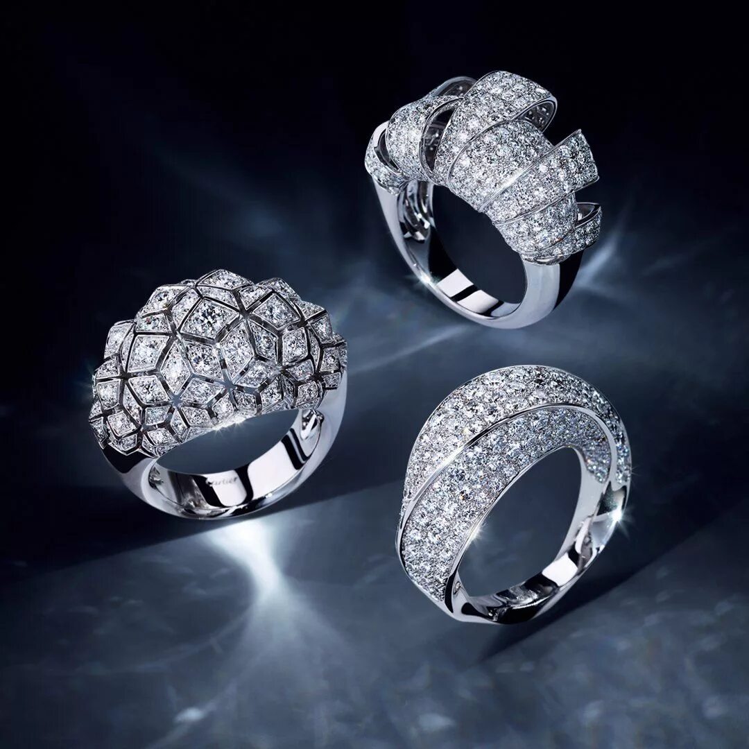 Украшения с бриллиантами first class diamonds. Картье ювелирные украшения Картье. Cartier coup d'Eclat Ring. Луи Франсуа Картье украшения. Cartier Kolco кольцо.