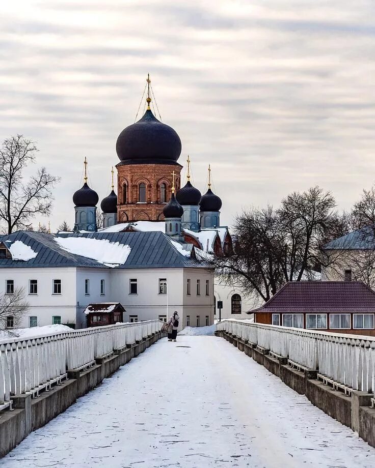 Покров введенская островная пустынь. Свято Введенский монастырь Покров. Введенский островной монастырь. Свято-Введенский монастырь Владимирская область. Свято-Введенская островная пустынь, Покров, Владимирская область.