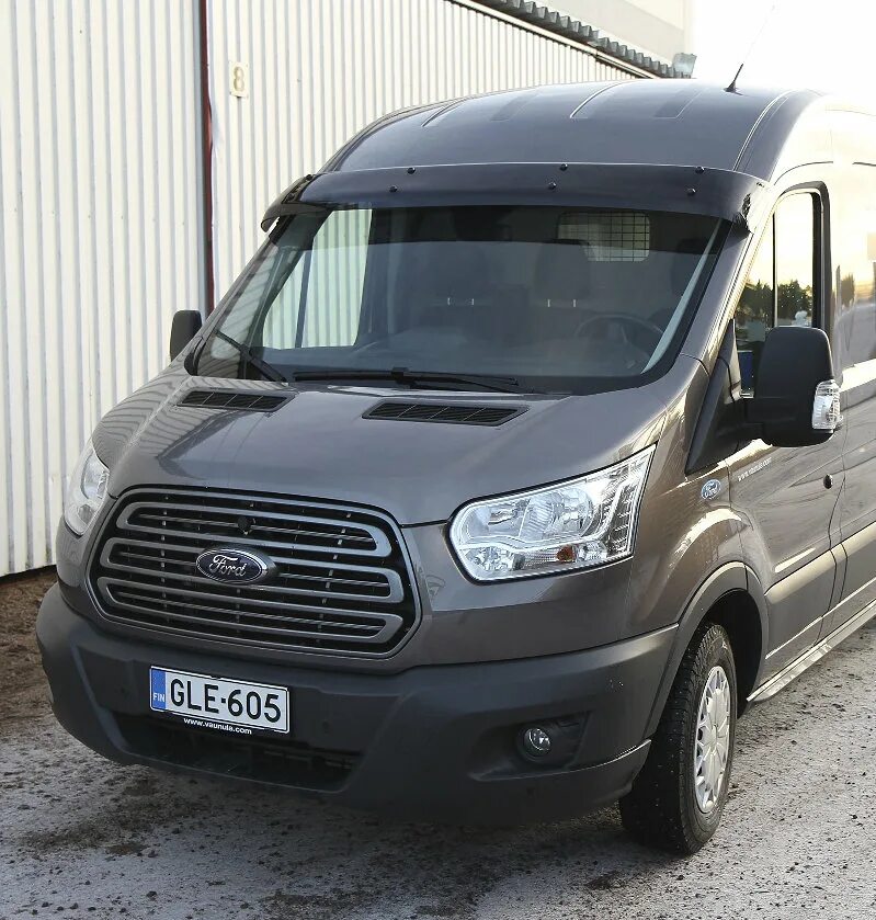 Лобовое на транзит. Козырек над лобовым стеклом Ford Transit. Козырек лобового стекла Форд Транзит. Солнцезащитный козырек Форд Транзит. Спойлер лобового стекла Ford Transit.