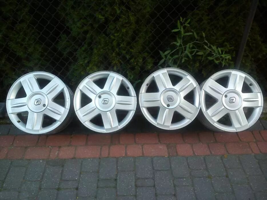 Оригинальные диски renault. Оригинальные диски renault. Диски рено аркана r17. Оригинальные диски renault. Оригинальные диски renault.