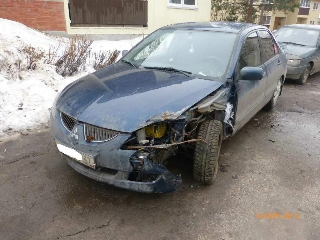 Продам сломанный. Сдача телефона на запчасти. Ваз 2106 гнилая битая. Ваз 2114 черная зимой битая. Продам сломанный.