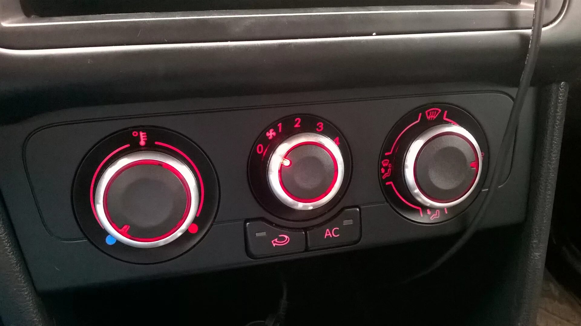 Крутилки печки - Volkswagen Polo Sedan, 1,6 л, 2011 года стайлинг DRIVE2