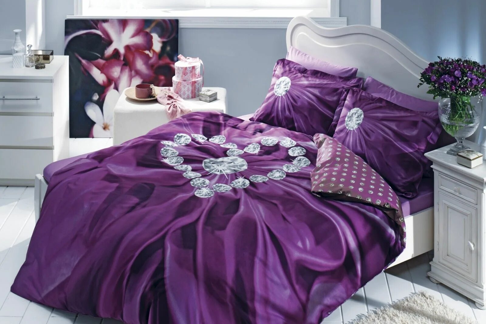 Самое красивое постельное белье. С постельным бельем фиолетовый. Постельное белье сиреневое. Постельное белье 3d.