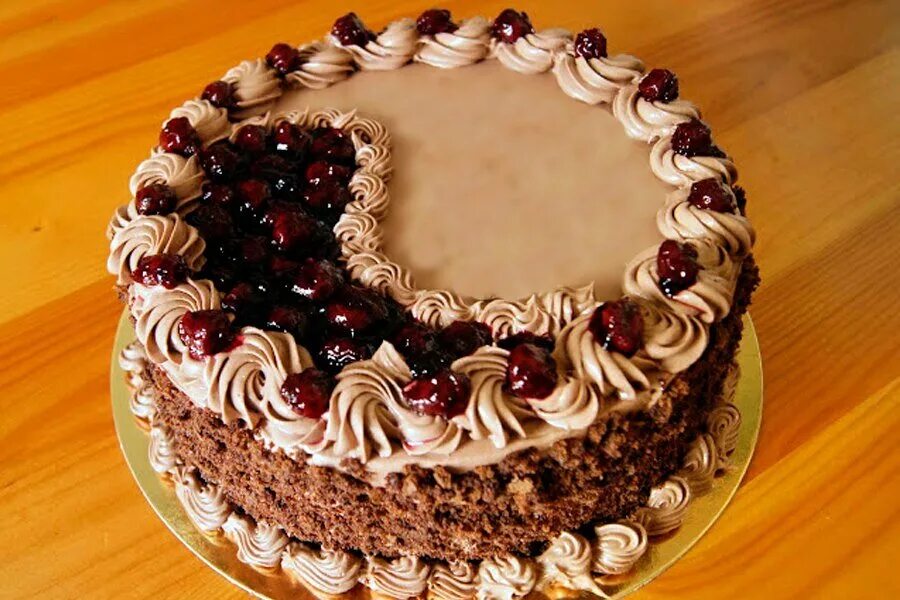 Украшение домашнего торта. Оформление тортов в домашних условиях. Рецепт торта на день рождения. Украсить торт крем брюле. Украсить торт рецепт торта