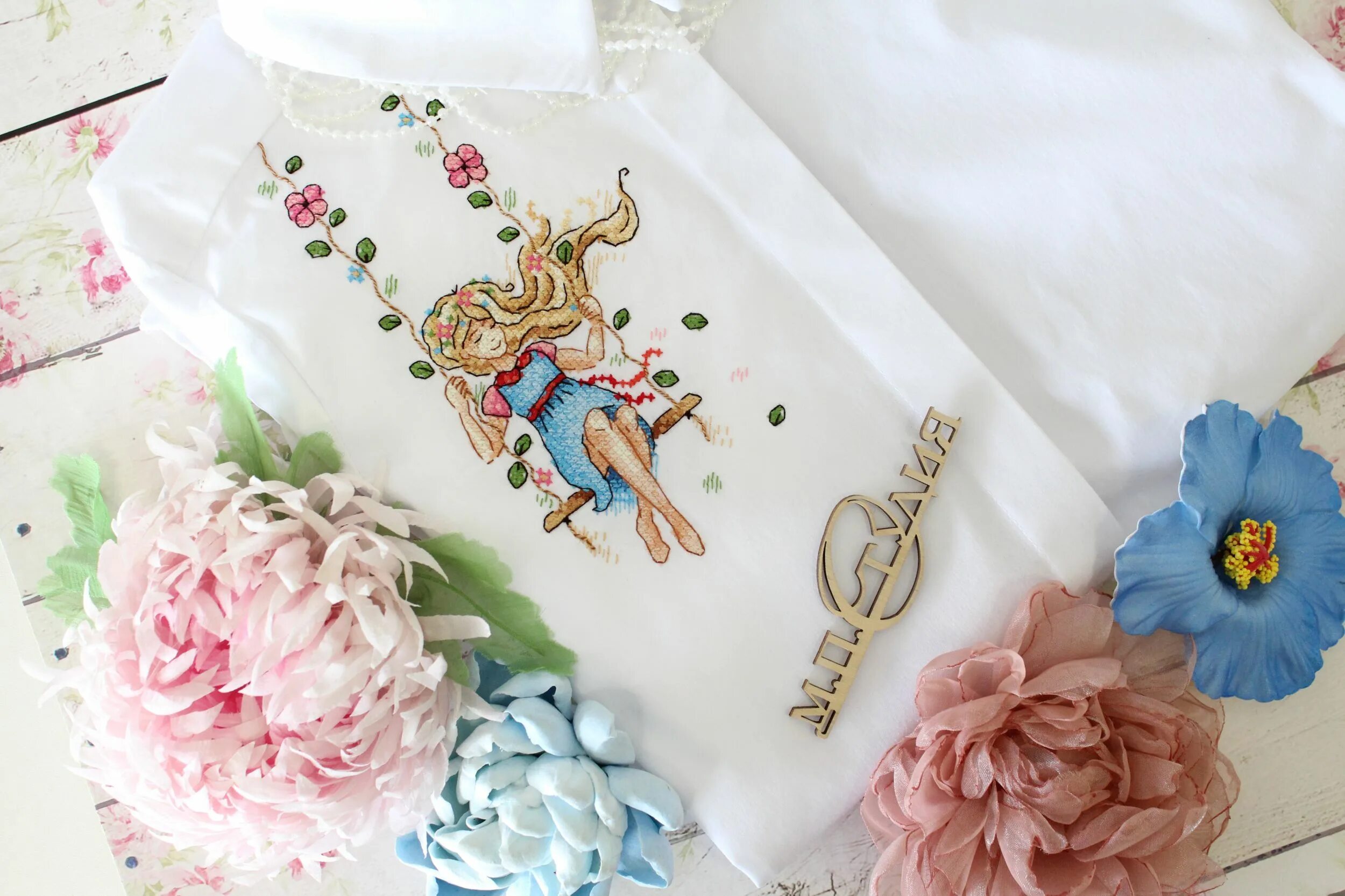 Отшив одежды оптом. Вышивка лиса. Вышивка логотипа на ткани. Отшив одежды оптом. Отшив одежды оптом.