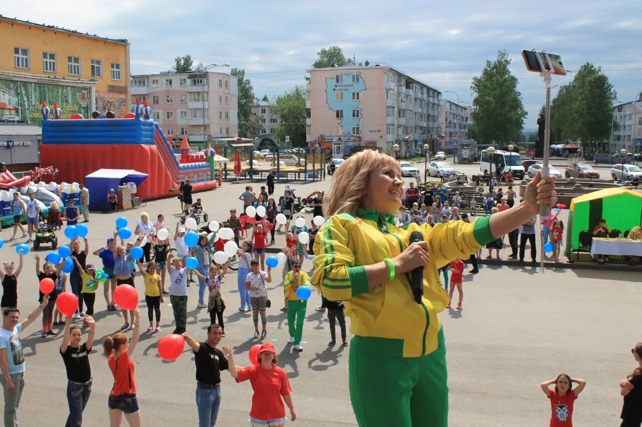 Погода березовский кемеровская недели. Население города Березовский Кемеровской области. День города Березовский Свердловская область. Население города Березовский Свердловской области. Население города Березовского.