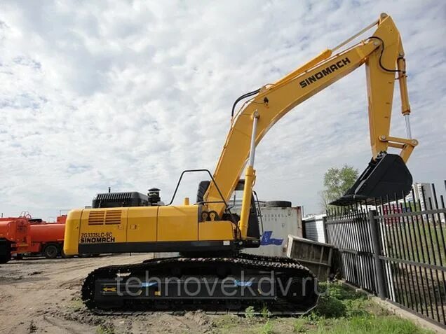 Экскаваторы благовещенске. Гусеничные экскаваторы Sinomach zg3485lc-9c, гидронасос. Гусеничный экскаватор Sinomach zg3255lc-9c. Экскаватор Sinomach zg3210-9c. Экскаватор Sinomach 80w.