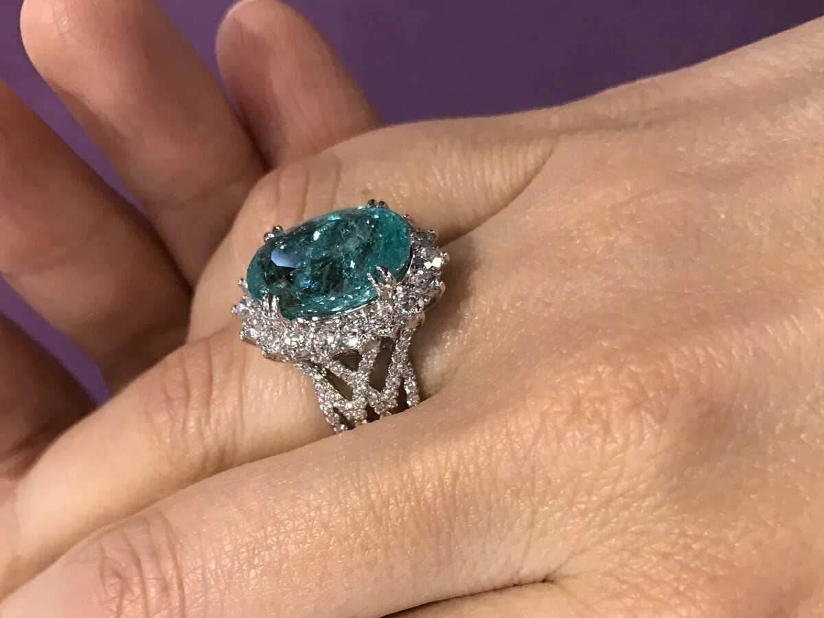Серьги аквамарин параиба. Турмалин параиба. Турмалин параиба волочковой. Chopard red carpet collection jewelry with tourmaline paraiba. Турмалин параиба.