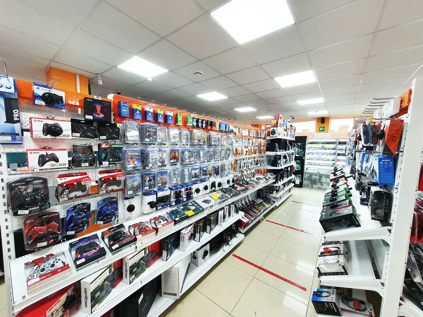 стоковый магазин днс. магазин днс бутурлиновка ул дорожная. днс бутурлиновка. днс кантемировка. магазины бытовой техники в бутурлиновке воронежской области.