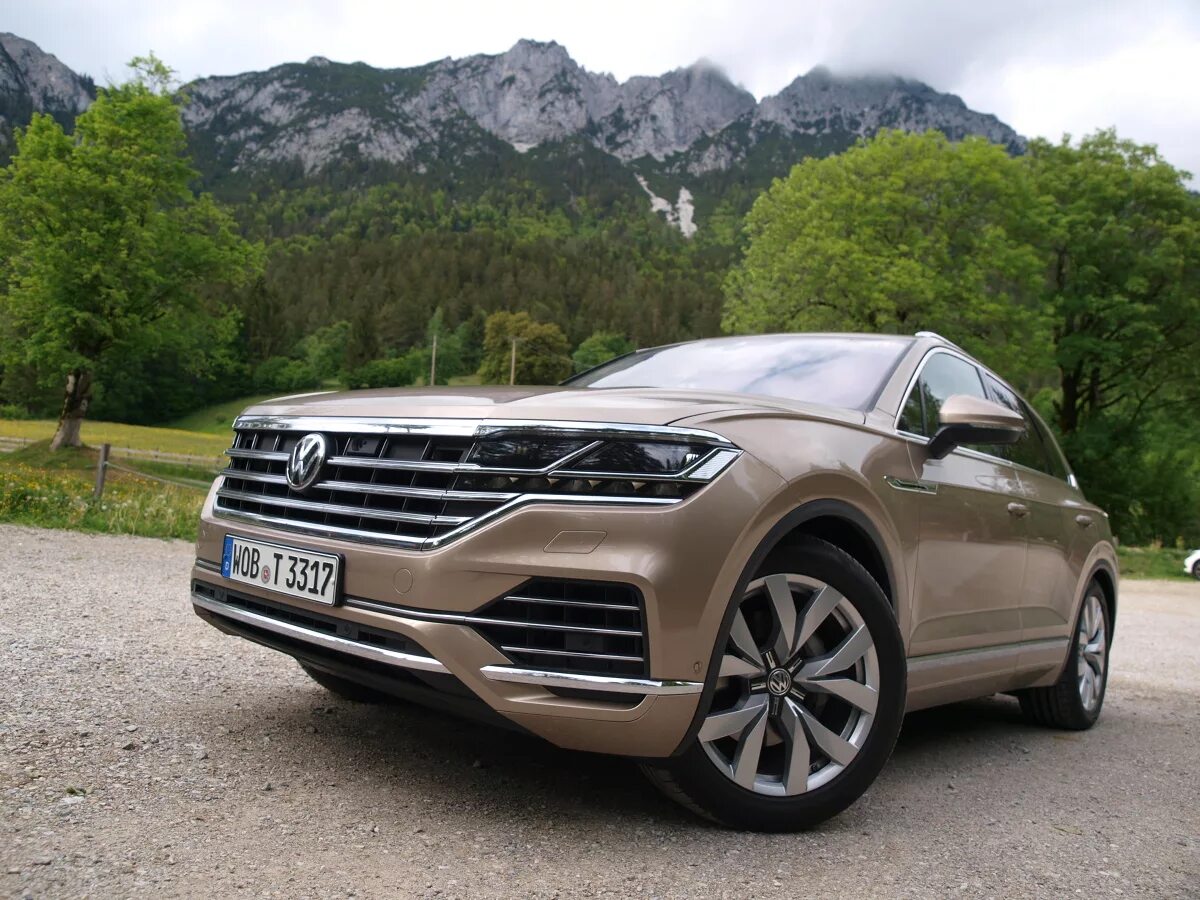 Туарег 2018. VW Touareg 2018. WV Touareg 2018. Фольксваген Туарег 2018 года красный. Volkswagen touareg 2018