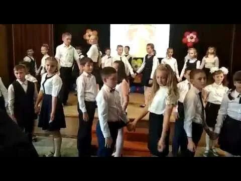 Песня первый учитель вальс 4 класс. Вальс первый учитель. выпускной вальс с учителем. вальс 4 класс выпускной первый учитель. вальс на выпускной первый учитель.