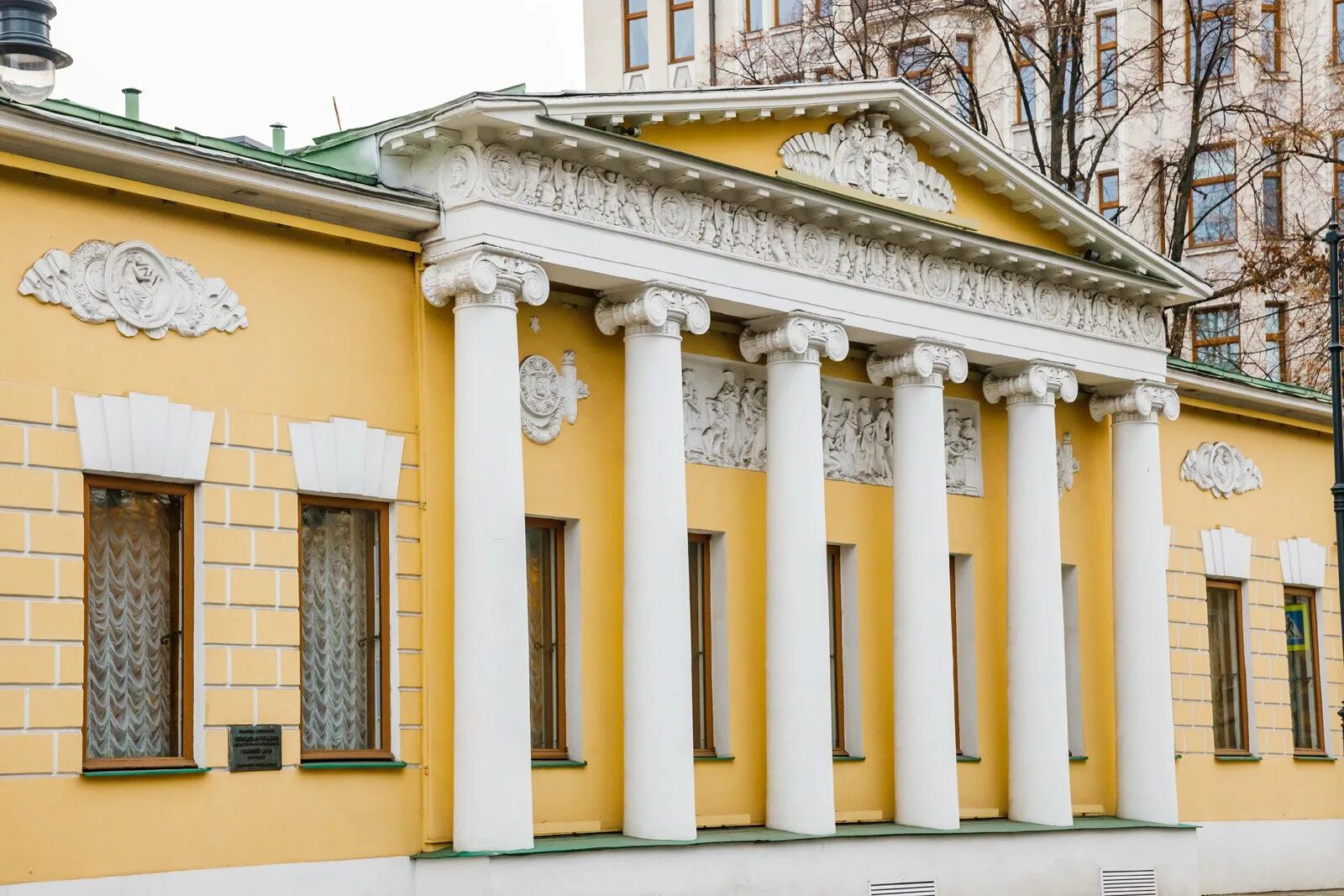 Усадьба лопухиных в москве. Музей толстого на пречистенке. особняк лопухиных-станицких – музей л.н. толстого.. литературный музей льва толстого пречистенка. усадьба лопухиных-станицкой внутри.