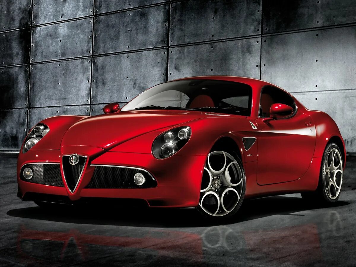 Альфа ромео трейлер. Машина Alfa Romeo 8c Competizione. Альфа Ромео 8c Competizione. 2007 Alfa Romeo 8c. Купе Alfa Romeo 8c.