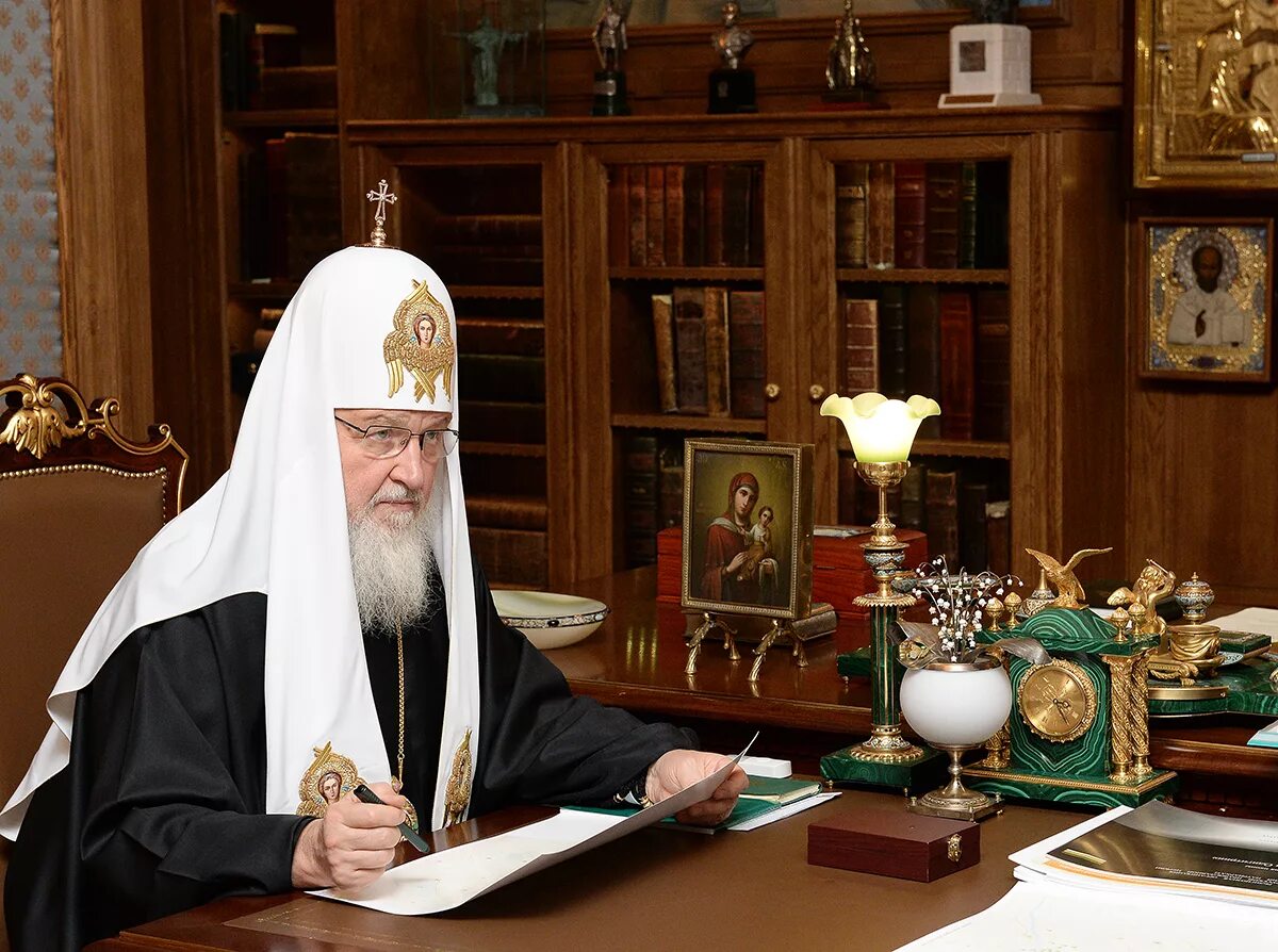 Патриарх кирилл канон андрея критского. Патриарх кирилл литургия. Патриарх покаянный канон андрея критского. Читать патриарх. Патриарх кирилл покаянный канон.