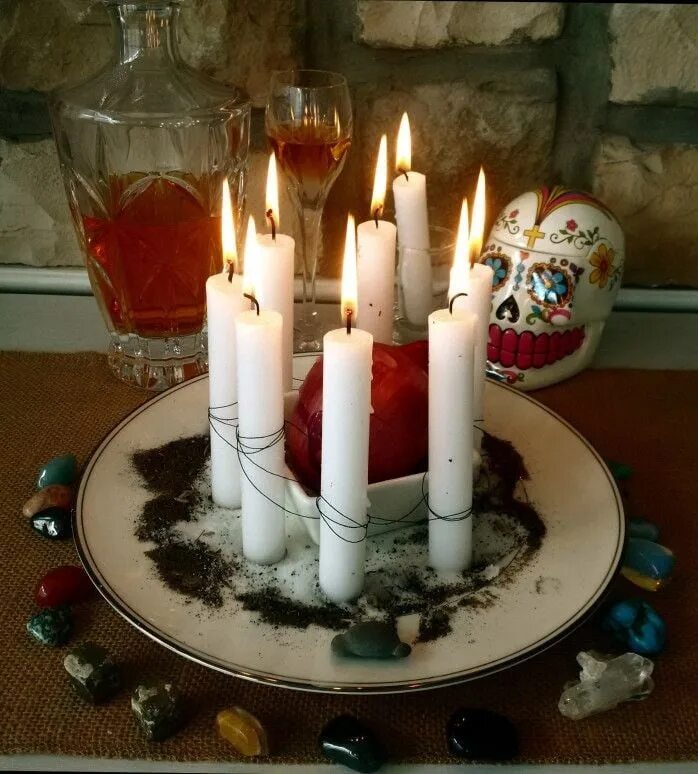 Свечи разные. Свеча полнолуние. Свеча исполнения желаний. Три свечи.