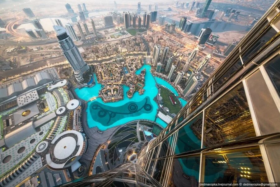 Самый большой город на земле. Дубай вид с Бурдж Халифа. Бурдж-Халифа (г. Дубай). Высота Бурдж Халифа в Дубае. Руферы на Бурдж Халифа.