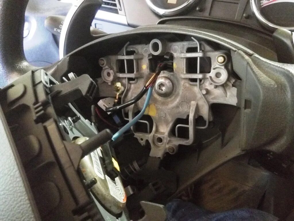 Как снять подушку руля пежо 307 Ошибка airbag и отсутствие Сигнала Peugeot 307, 1,6 л, 2002 года поломка DRIVE
