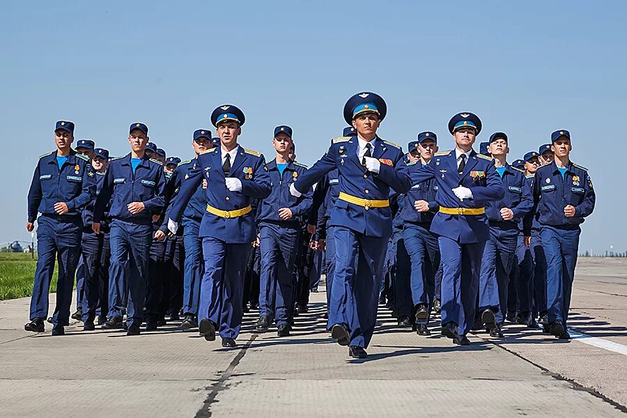 Сызрань военное училище летчиков. Лётное училище военной авиации Сызрань. Сызрань авиационное училище военное лётчиков. Сызранское вертолетное училище.