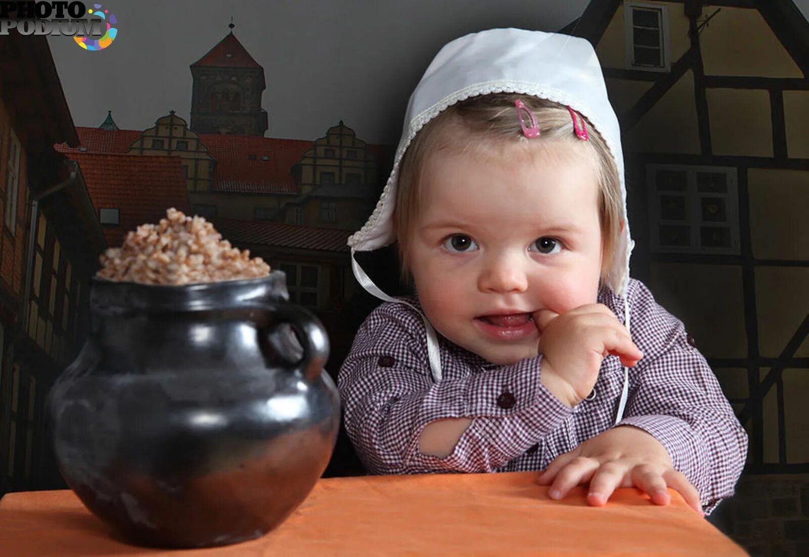 девочка и горшочек