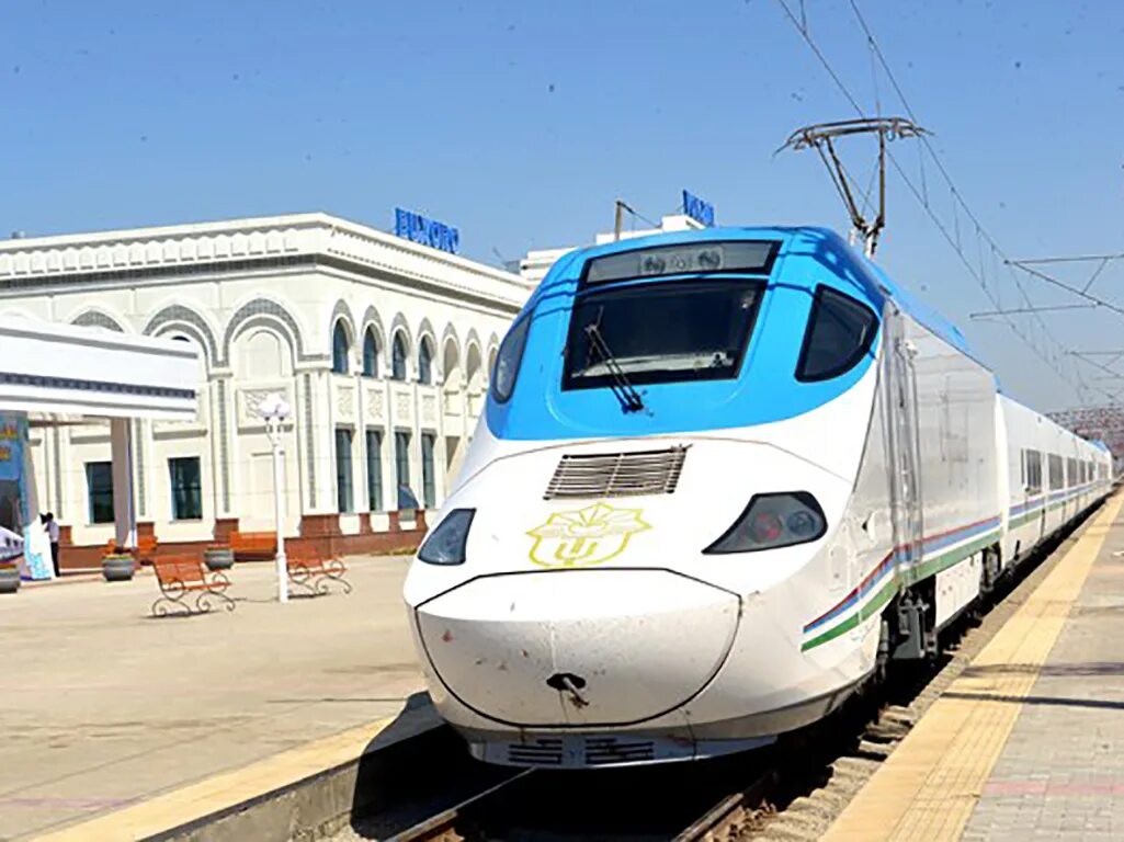 Узбекские жд. Talgo 250 Узбекистан. Афросиаб поезд Узбекистан. Поезд Афросиаб Ташкент. Узбекистан скоростной поезд Афросиаб.