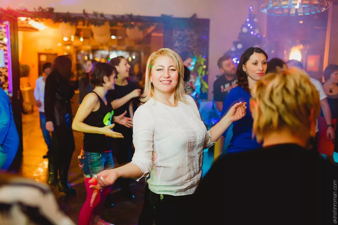 Бар пятница новосибирск. Фотоотчеты клубов. Г. Клуб вайолет чита. Мира 12 эжва.