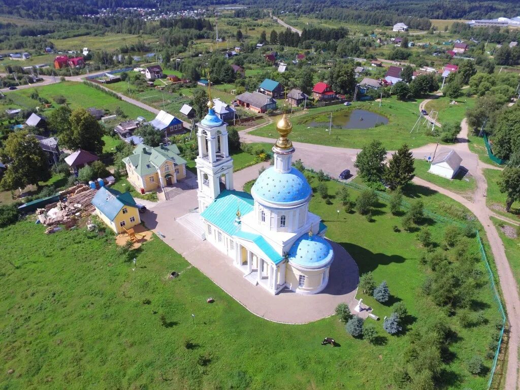 Церковь Николая Чудотворца в Бужаниново. Выпуково Сергиево-Посадский район Церковь. Храм село Бужаниново. Село Бужаниново Сергиево-Посадского района.