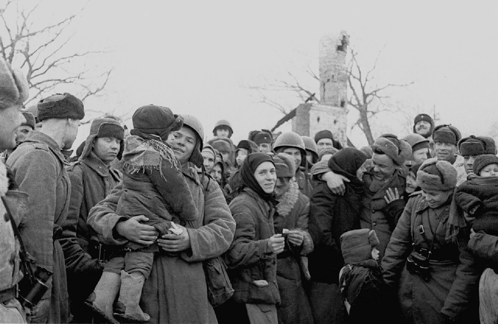 Советская армия в мирное время. Фотохроника Великой Отечественной войны 1941-1945.