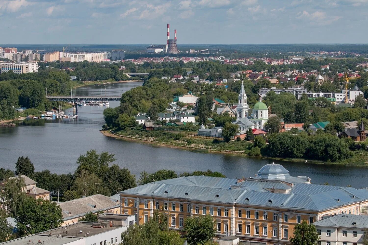 Тверь центр города. Телефон бесплатный по твери. Советская площадь тверь. Телефон бесплатный по твери. Симеоновская 7 тверь.