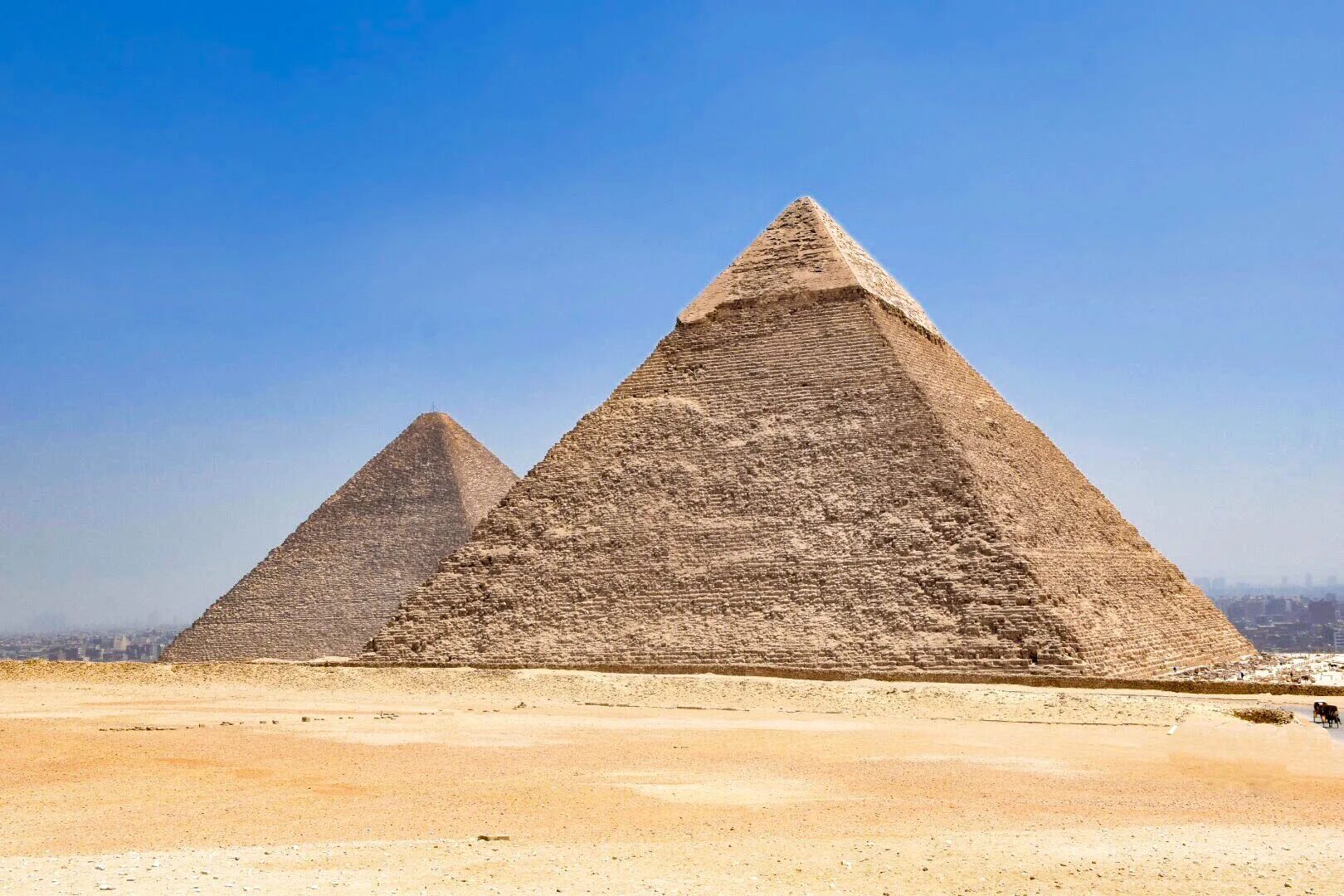 Пирамида фараона хеопса. Пирамида хуфу хефрена. Пирамида хеопса. Пирамида хеопса фото. Пирамида хеопса угол при вершине.