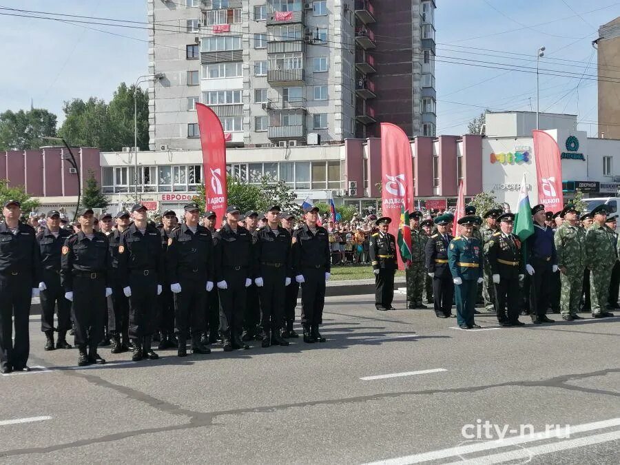 Парад Победы в Новокузнецке 2020. Парад Победы Новокузнецк. Парад 9 мая Новокузнецк. Парад Победы в Новокузнецке 2022.