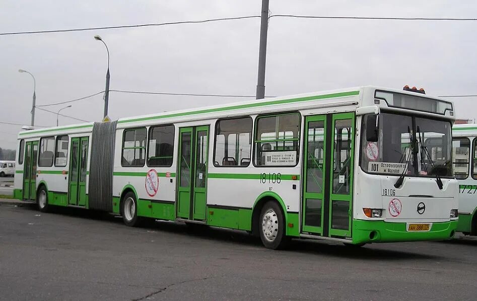 18д автобус. Автобус 18 Москва. 18 Автобусный парк.