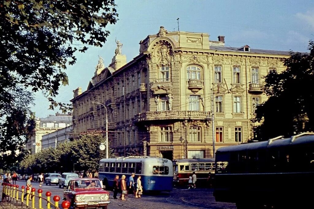 Старая одесская. Старая Одесса Дерибасовская. Одесса старый город Дерибасовская. Дерибасовская улица в Одессе. Одесса СССР.